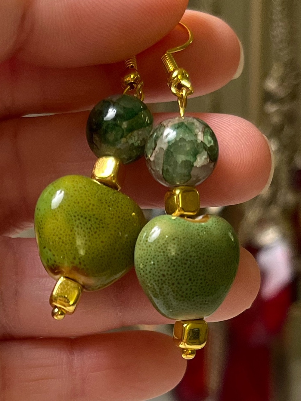 Handmade Heart Bead Dangle Earrings Gold Tone